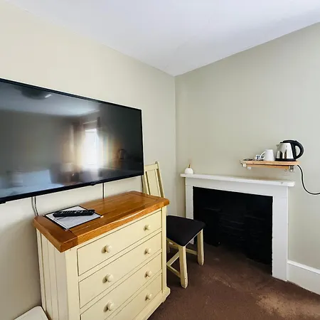 The Vale Hotel Cricklade Room photo