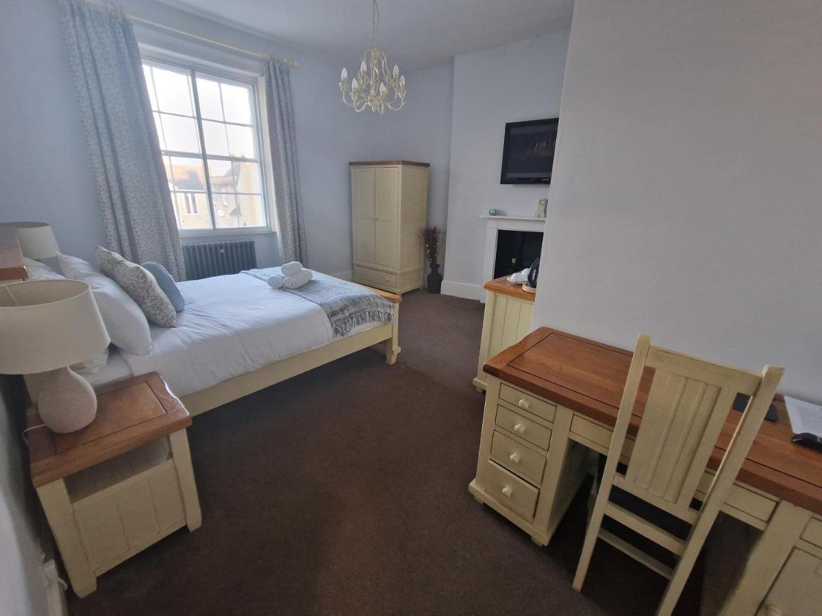 The Vale 5* Cricklade