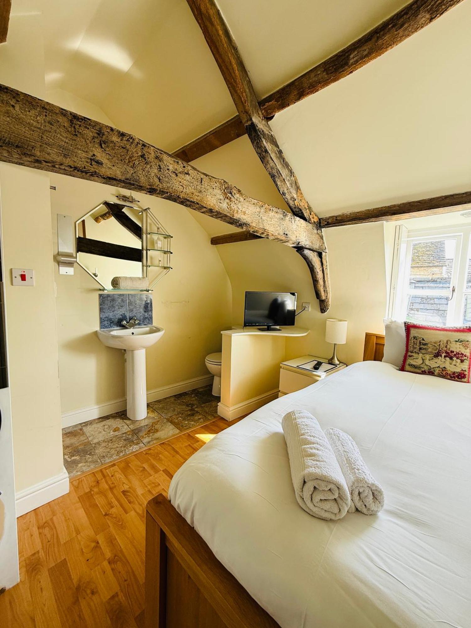 The Vale 5* Cricklade